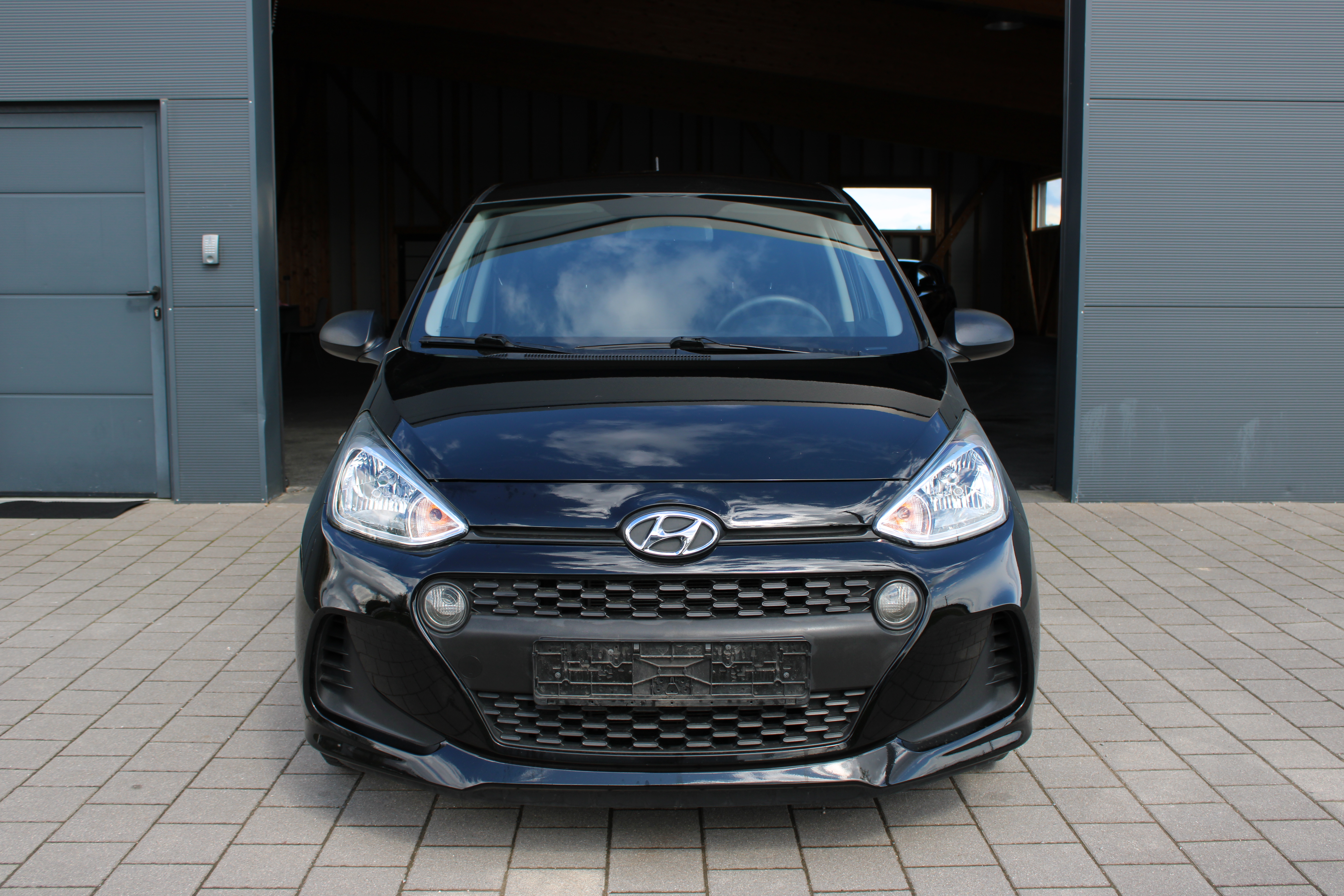 Hyundai i10 02